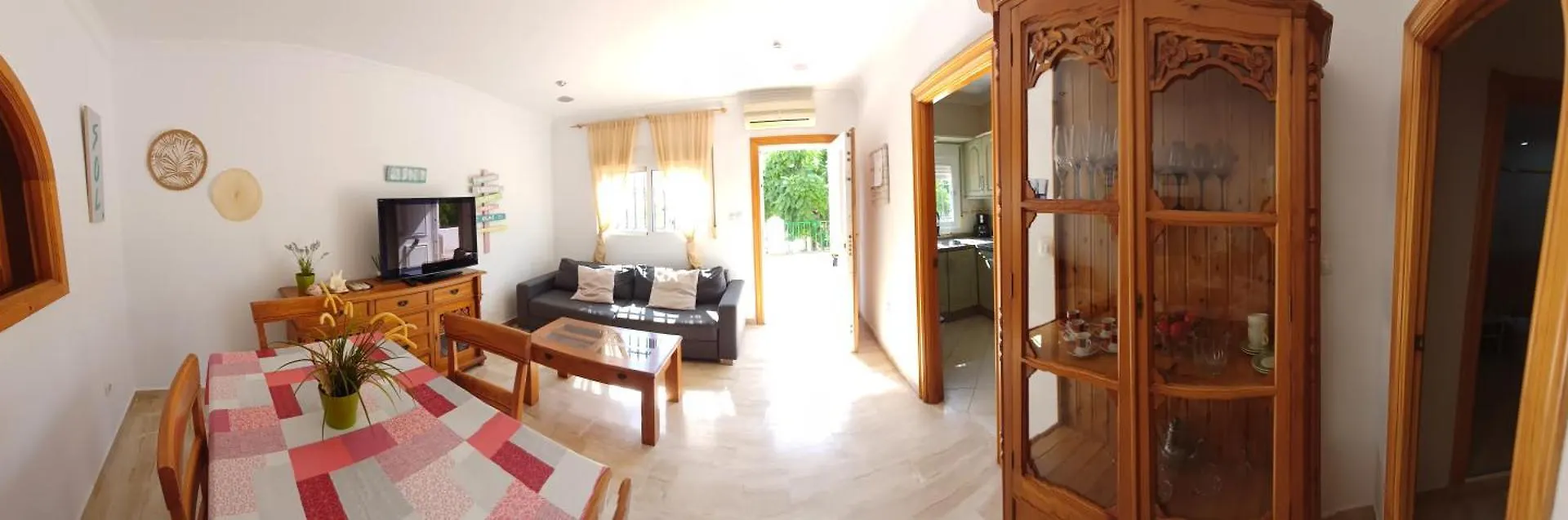 Apartamentos La Libertad Estepona Spain