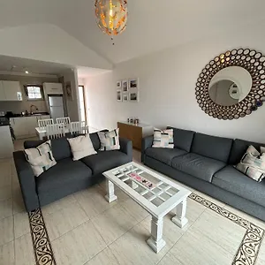 2 Bedroom 2 Bathroom Apartment Puerto del Carmen (Lanzarote)